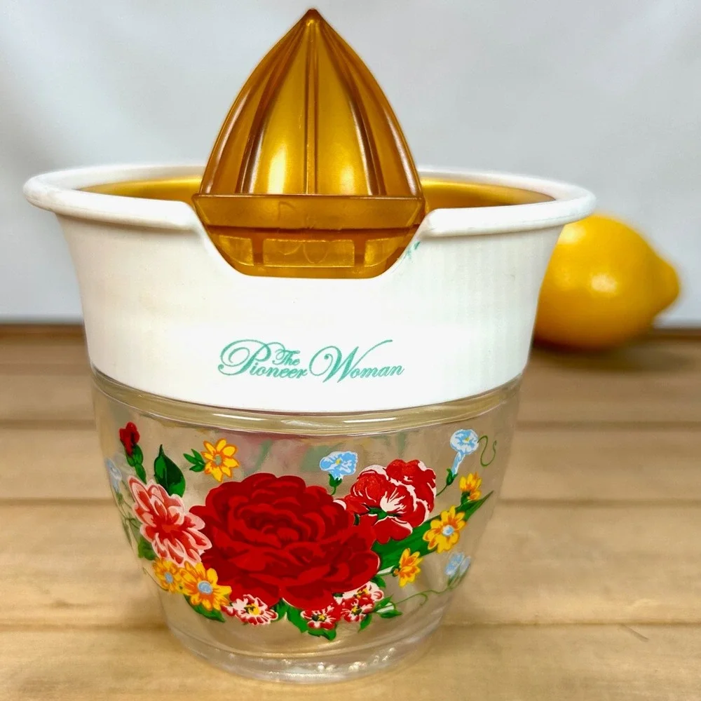 The Pioneer Woman Sweet Rose Citrus Juicer Farmhouse Cottage Core Whimsy